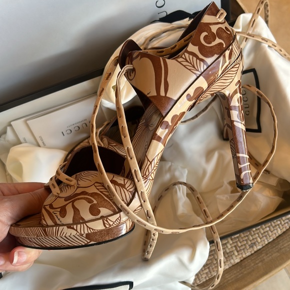 Gucci platform high heels sandals 6 1/2 B - Picture 1 of 11